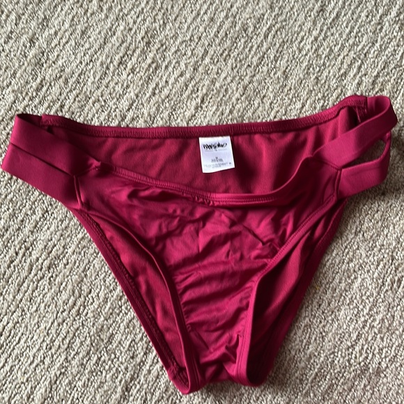Mossimo 2-piece swimsuit - Picture 2 of 4